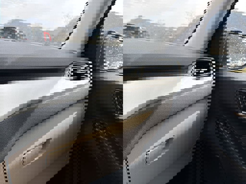 Used 2022 Ford Escape SE image 22