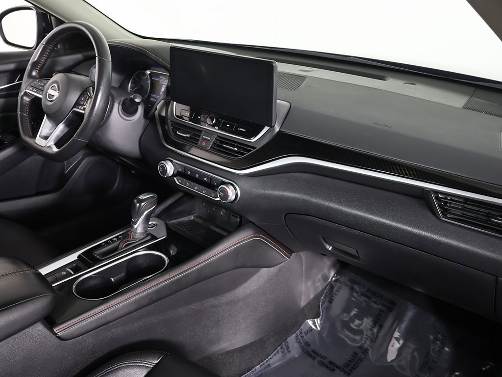 Used 2024 Nissan Altima 2.5 SR w/ SR Premium Package image 28