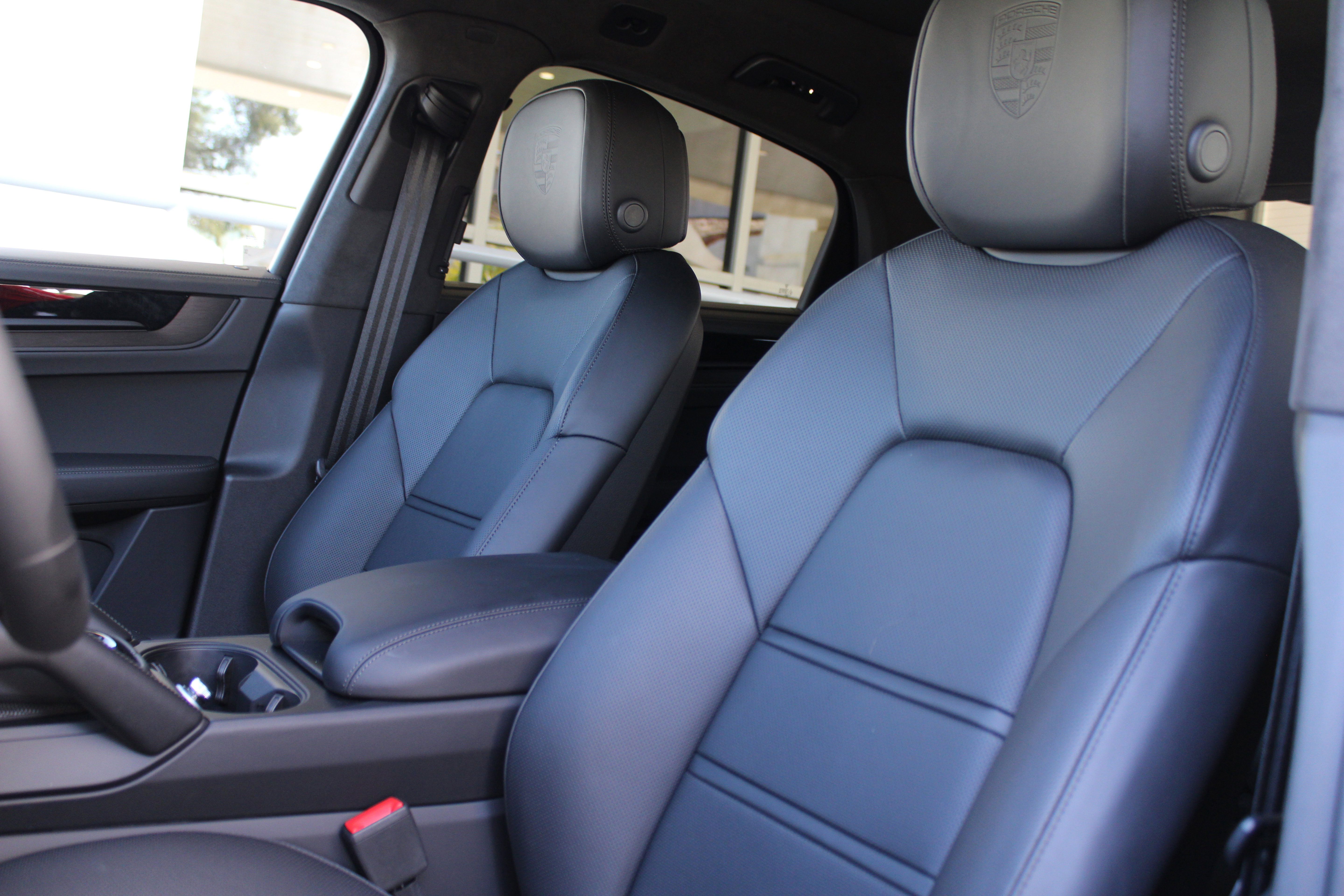 New 2025 Porsche Cayenne GTS image 5