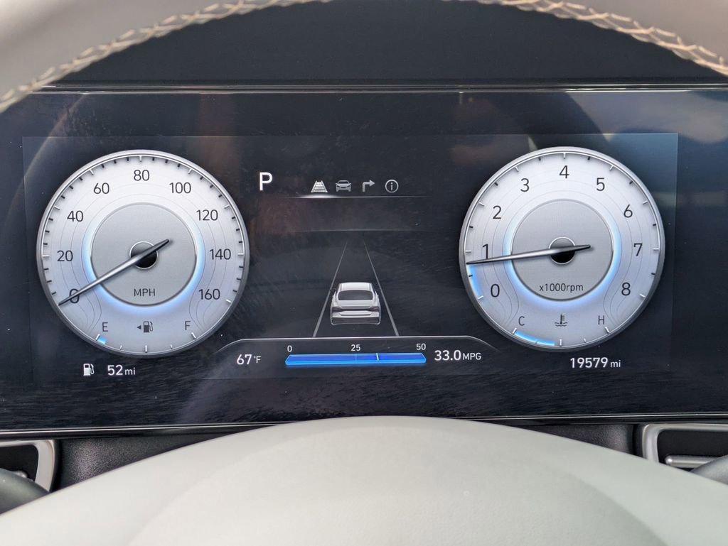 Used 2025 Hyundai Elantra SEL FWD image 22