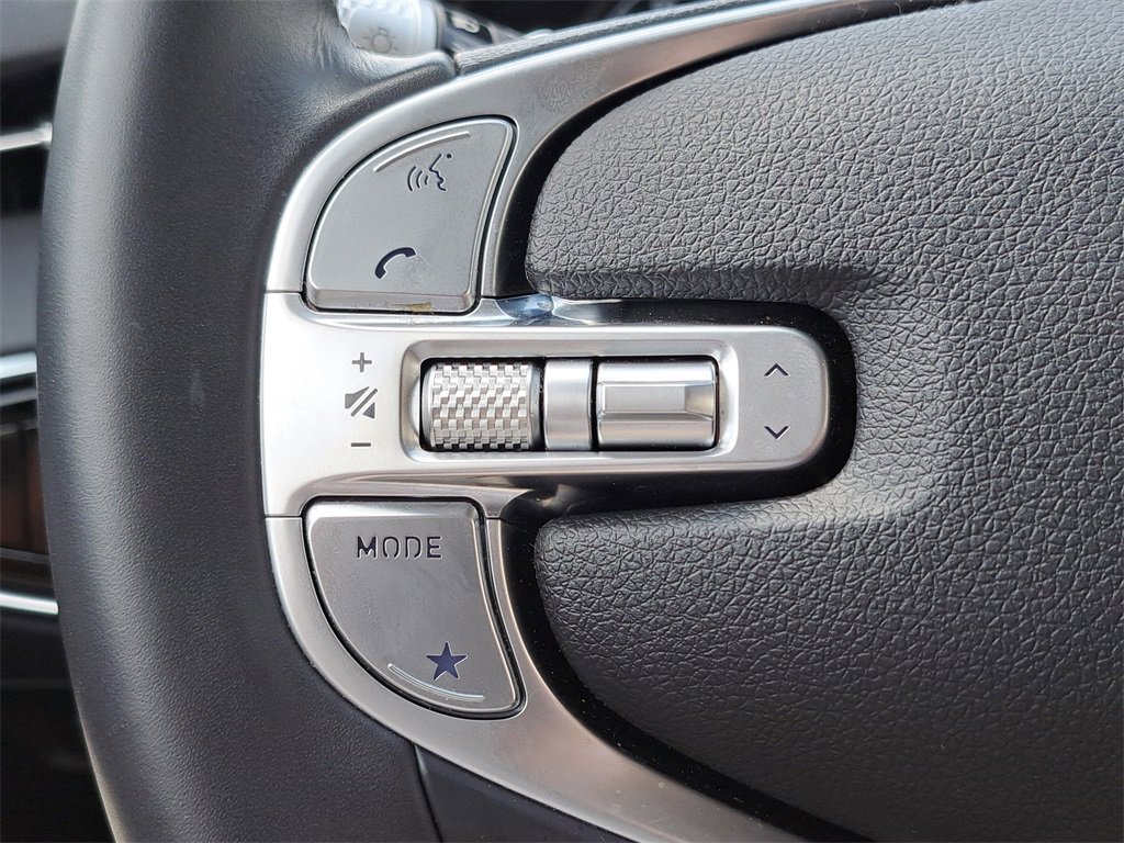 Used 2025 Genesis GV70 2.5T image 21