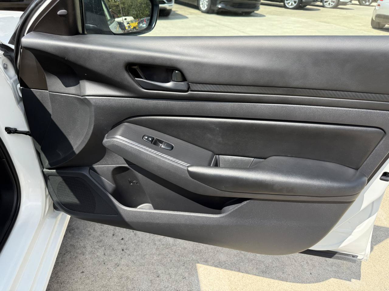 Used 2025 Nissan Altima 2.5 S FWD image 26