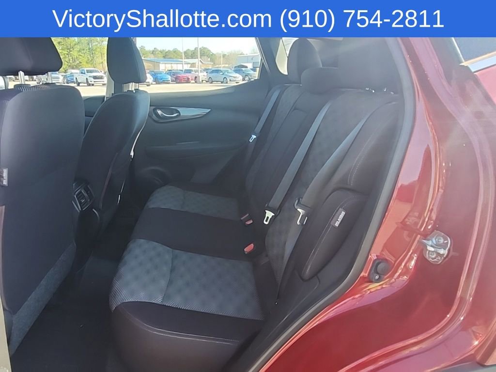 Used 2020 Nissan Rogue Sport SV w/ All-Weather Package image 18