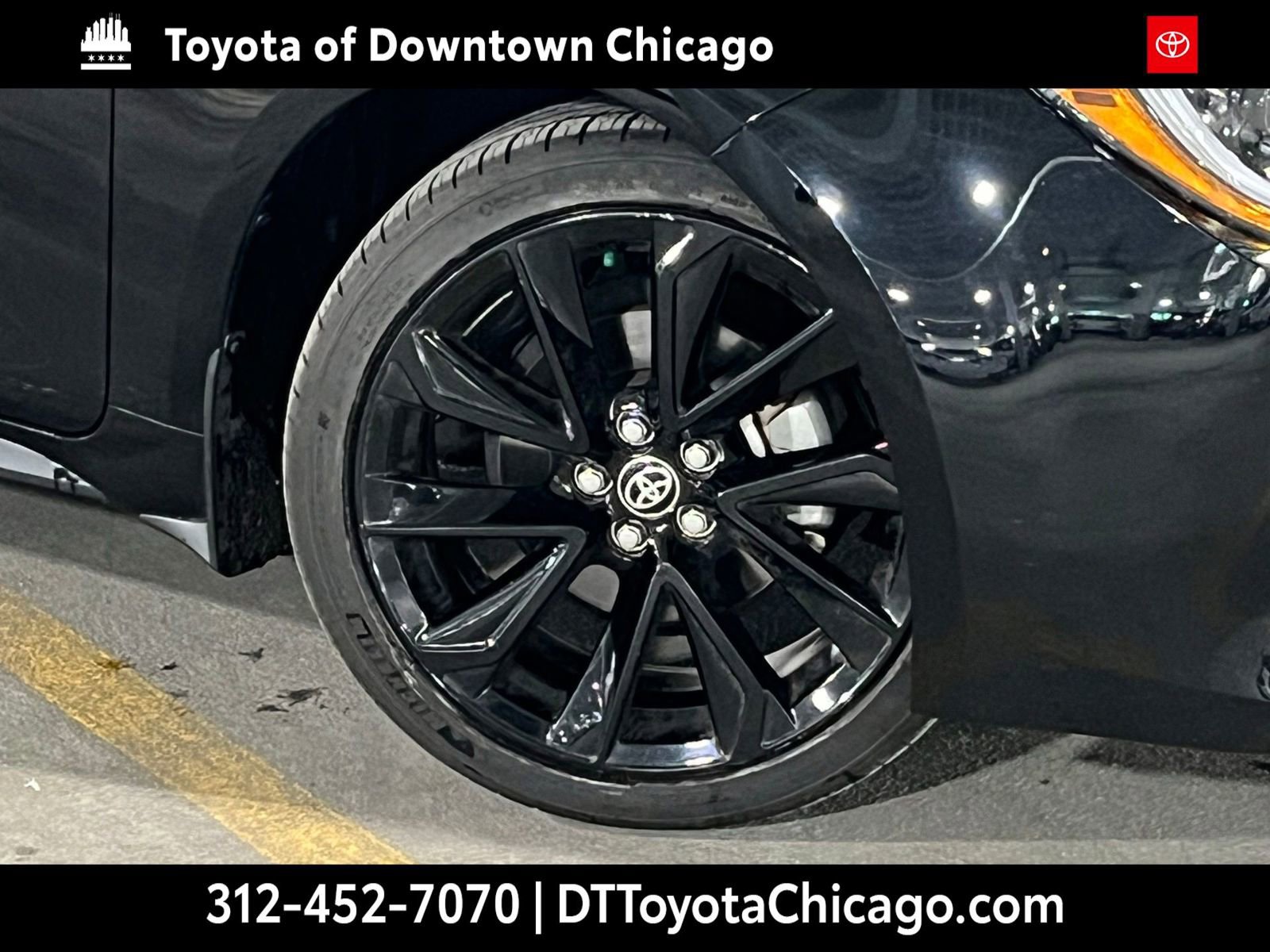 Used 2022 Toyota Corolla SE FWD image 2