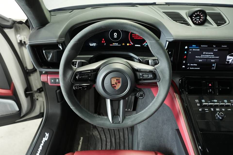 Certified 2025 Porsche Panamera GTS image 13