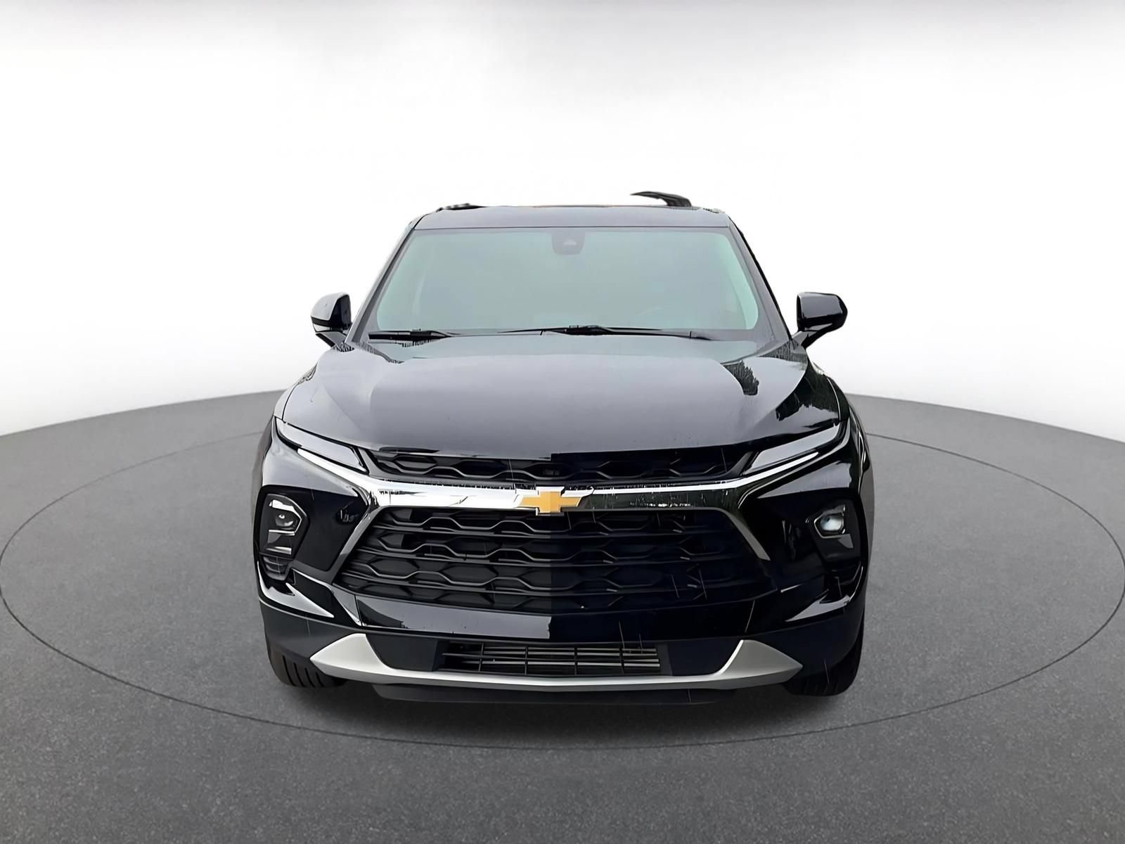 Used 2025 Chevrolet Blazer LT FWD image 4