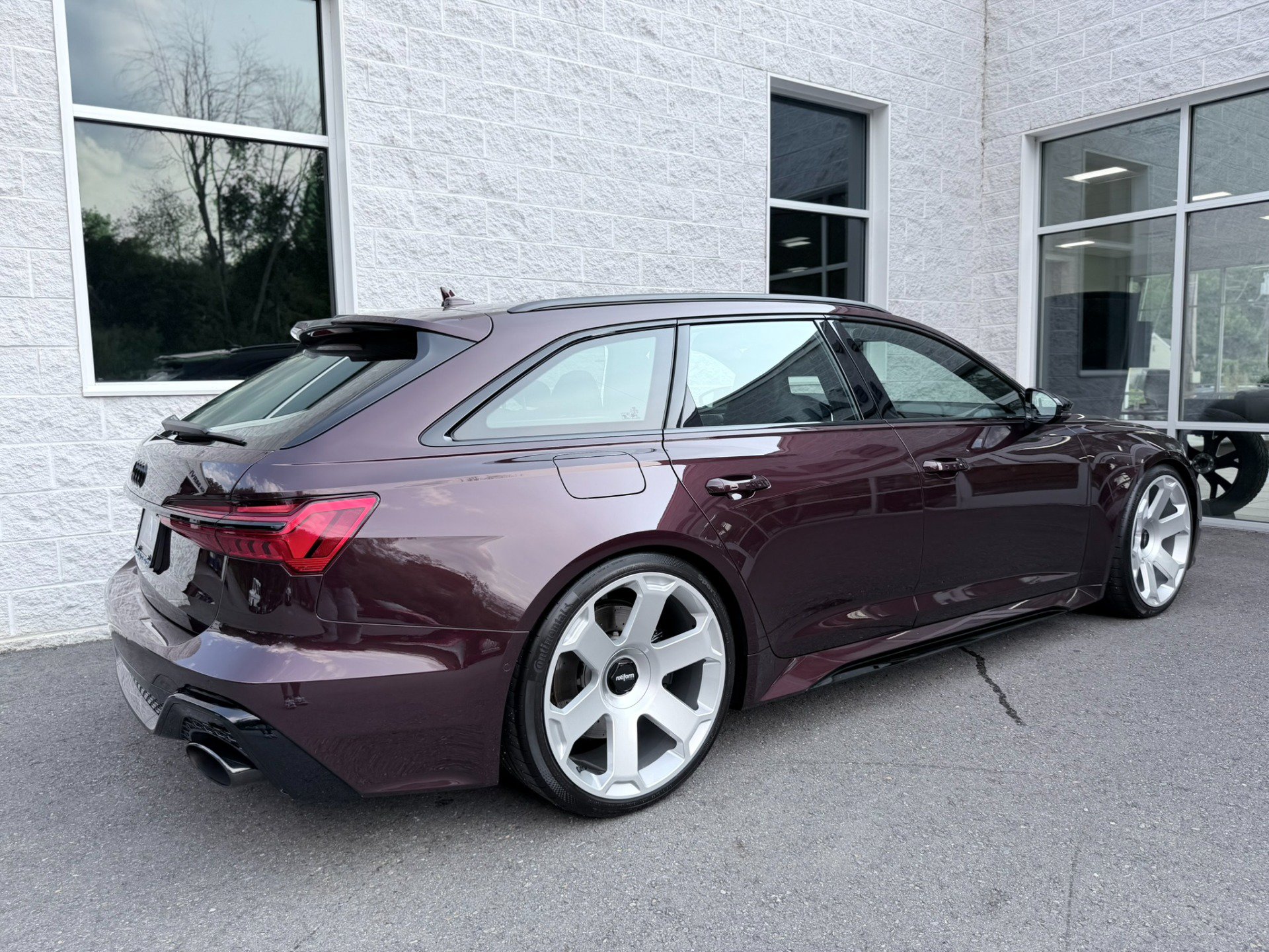 Used 2024 Audi RS 6 performance AWD/4WD image 32