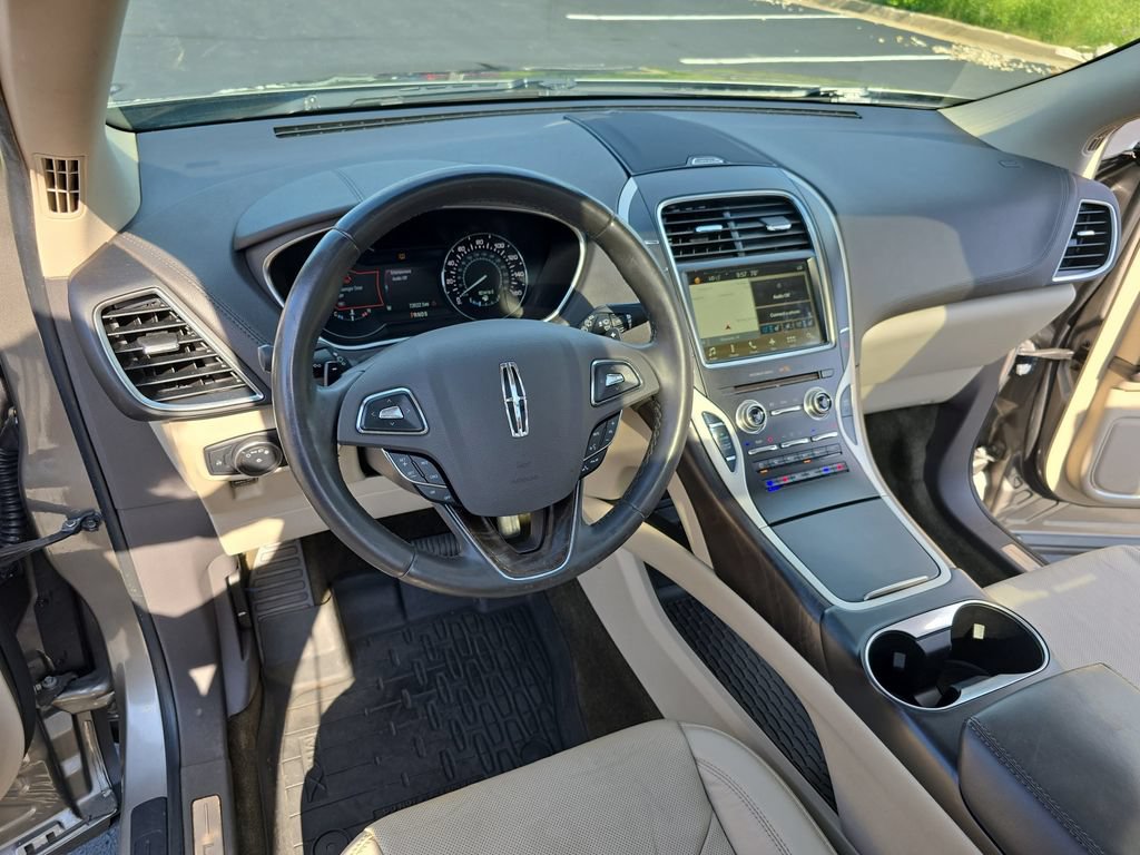 Used 2017 Lincoln MKX Reserve w/ Lincoln MKX Climate Package AWD/4WD image 19