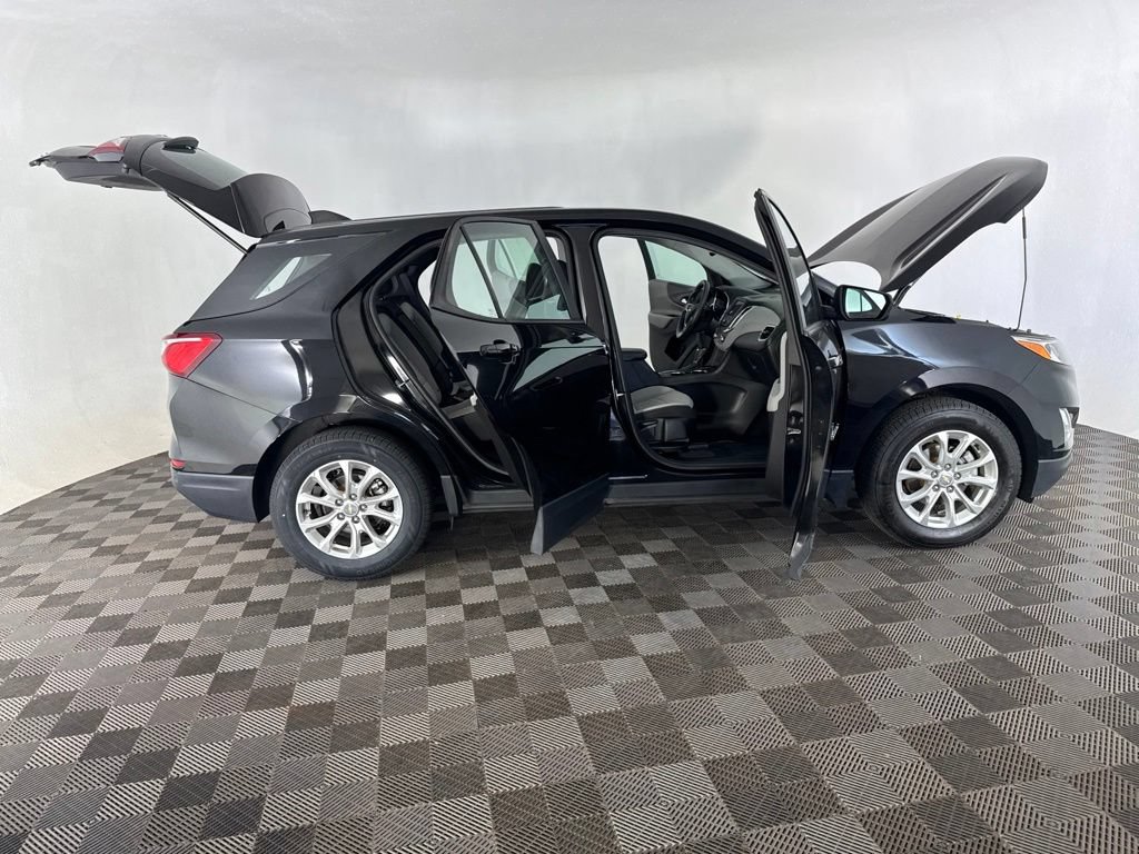 Used 2021 Chevrolet Equinox LS AWD/4WD image 14