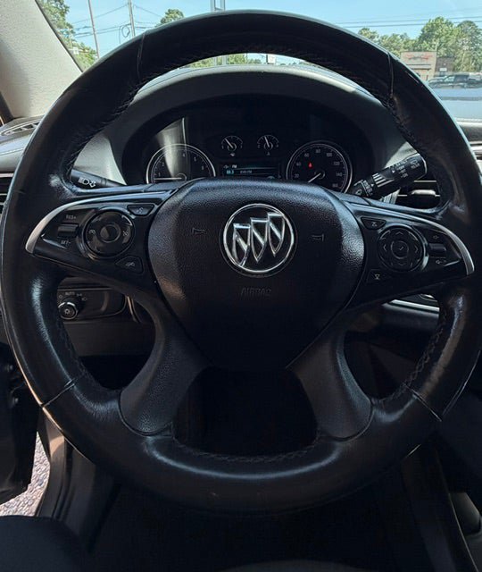 Used 2019 Buick Enclave Essence FWD image 10