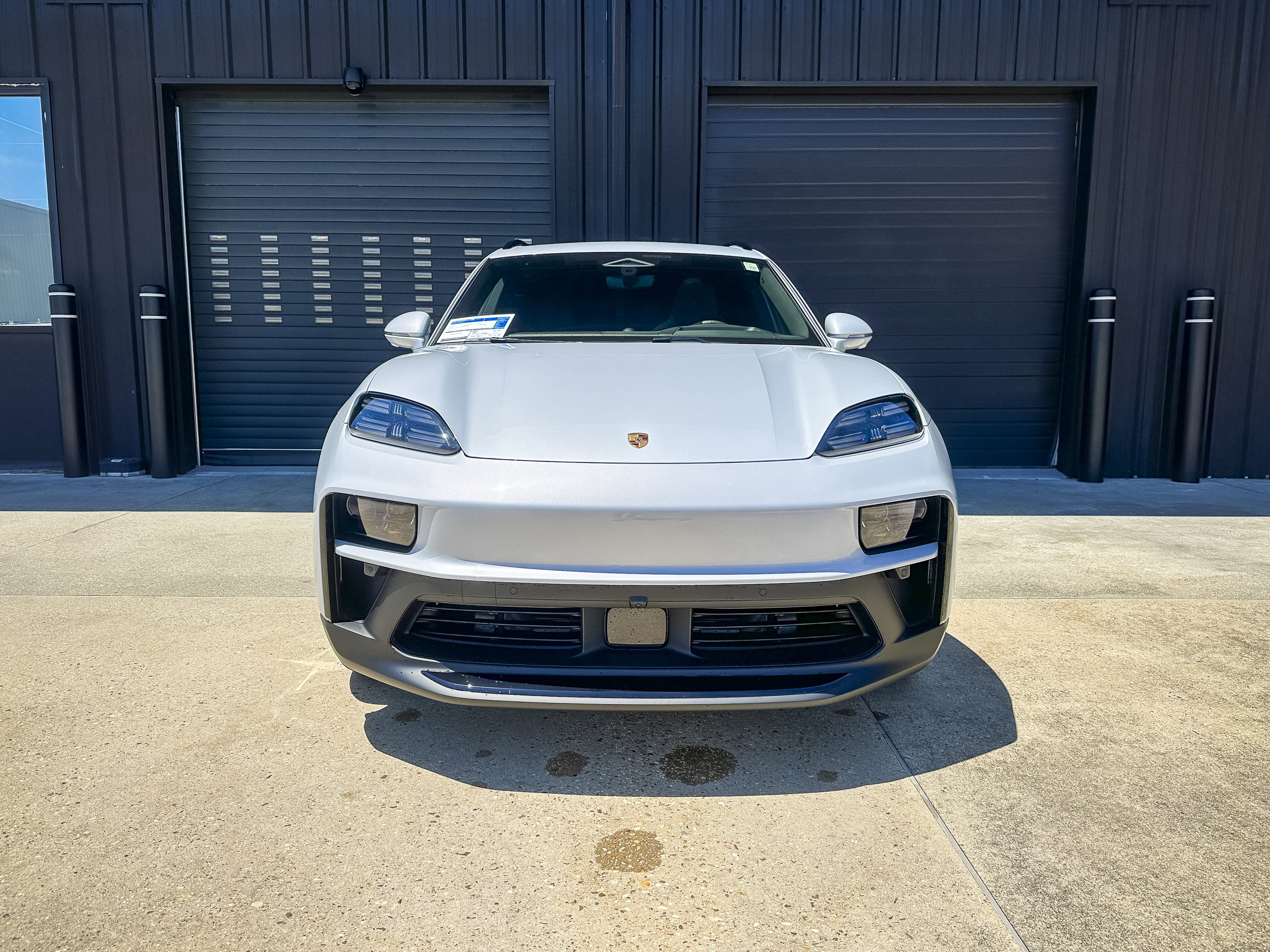 New 2026 Porsche Macan GTS Electric AWD/4WD image 2