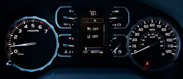 Used 2018 Toyota Tundra SR5 w/ TRD Sport Package image 27