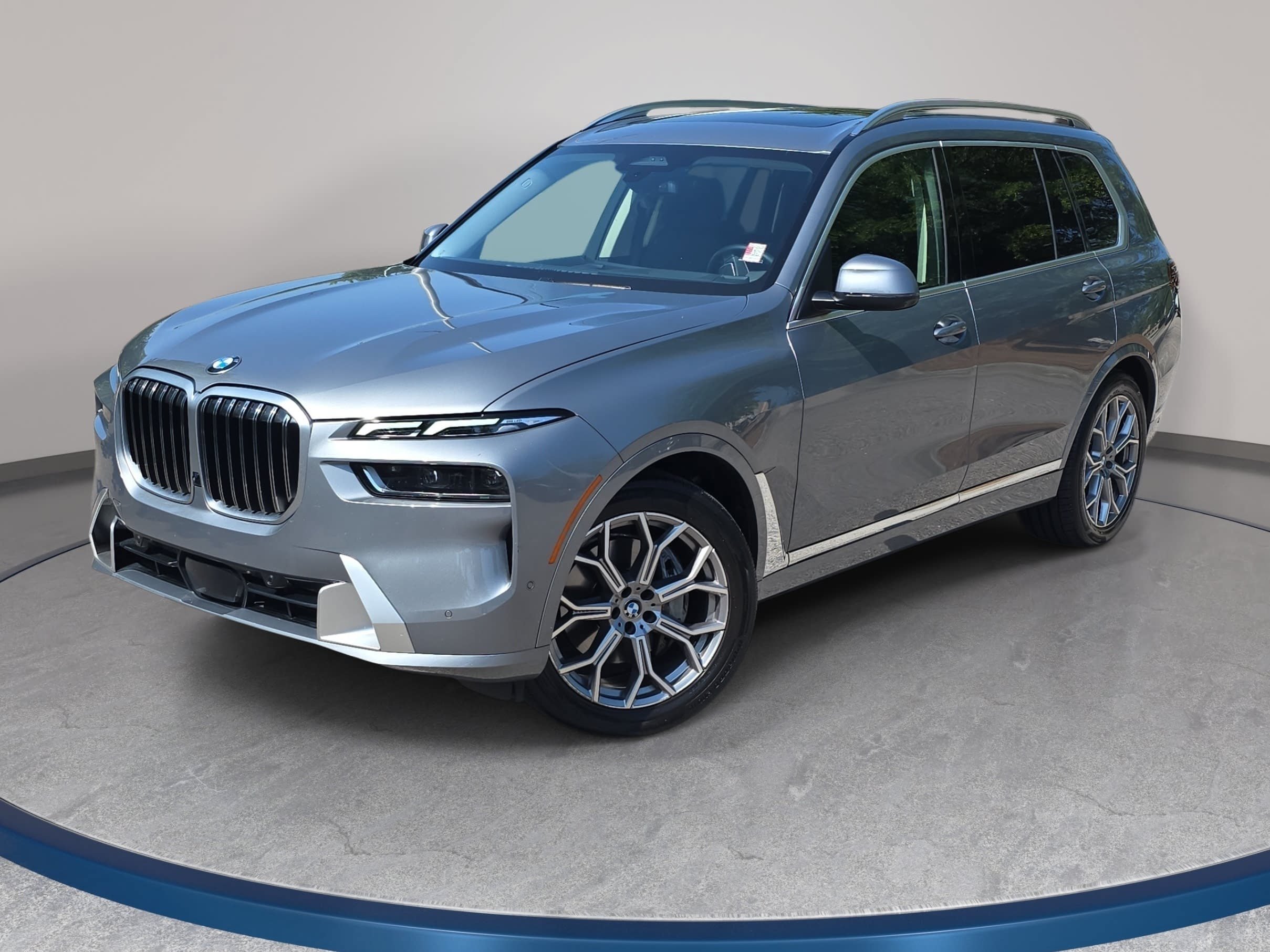 Used 2025 BMW X7 xDrive40i AWD/4WD image 1