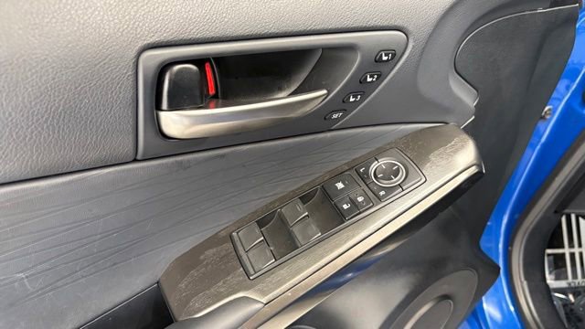 Used 2022 Lexus IS 350 F Sport w/ Dynamic Handling Package AWD/4WD image 15