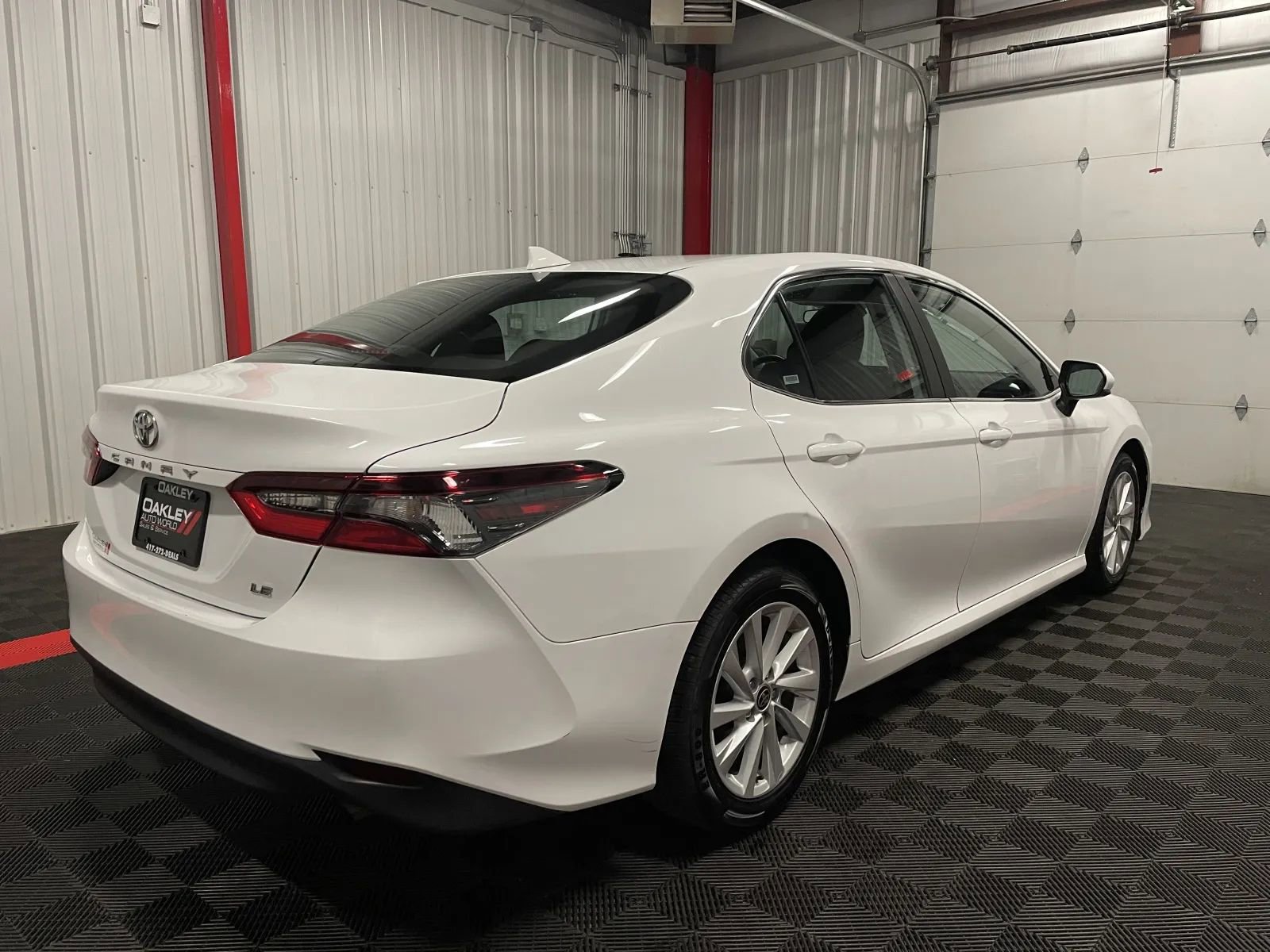 Used 2024 Toyota Camry LE image 4