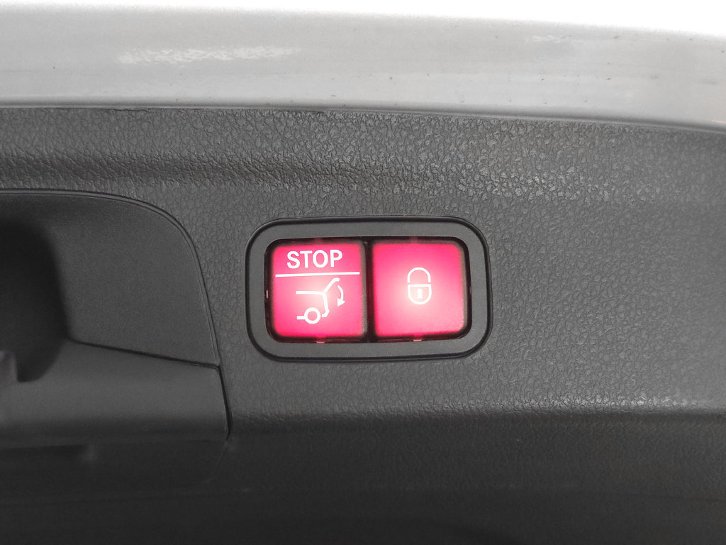 Used 2020 Mercedes-Benz GLE 350 4MATIC image 32