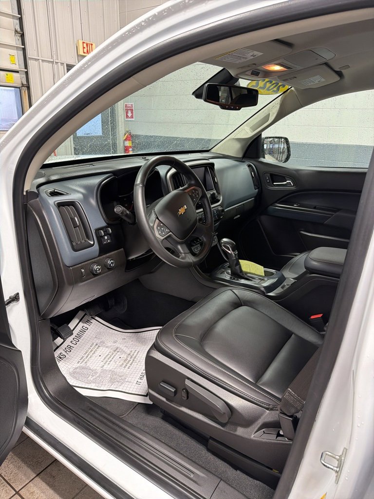 Used 2022 Chevrolet Colorado Z71 w/ Safety Package image 5