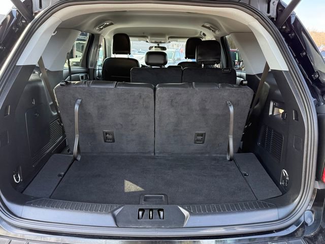 Certified 2023 Ford Explorer XLT w/ Equipment Group 202A image 28