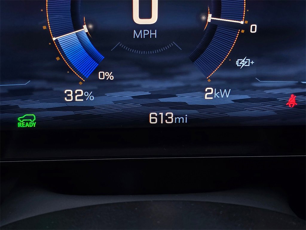 Used 2025 Chevrolet Equinox EV LT w/ Convenience Package image 25