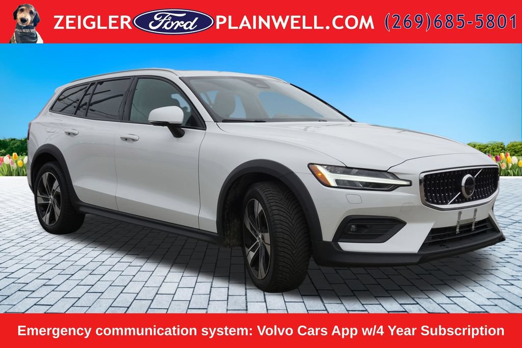 Used 2024 Volvo V60 B5 Cross Country Plus AWD/4WD image 7