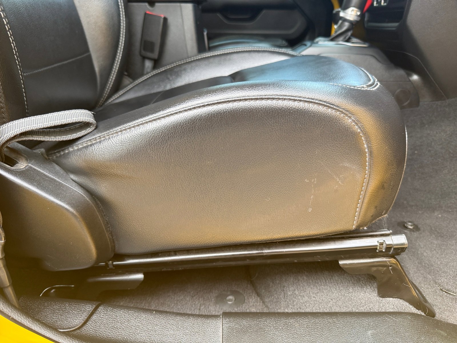 Used 2019 Jeep Wrangler Unlimited Sahara w/ Uconnect 4C Nav & Sound Group image 30