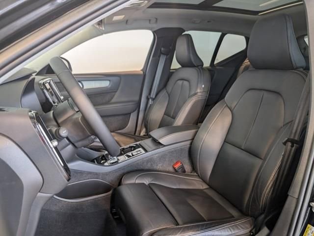 Used 2023 Volvo XC40 B5 Plus w/ Driver Assist Package image 13
