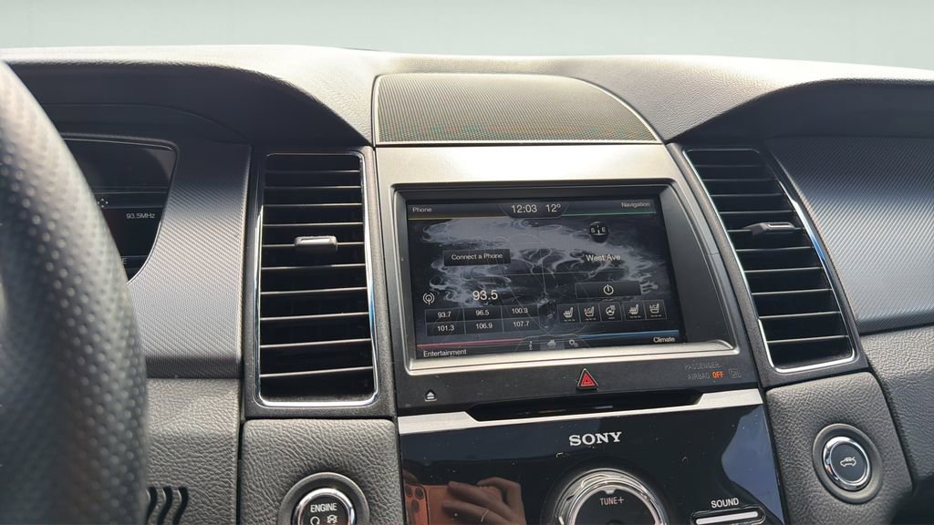 Used 2015 Ford Taurus SHO w/ Technology Package AWD/4WD image 30