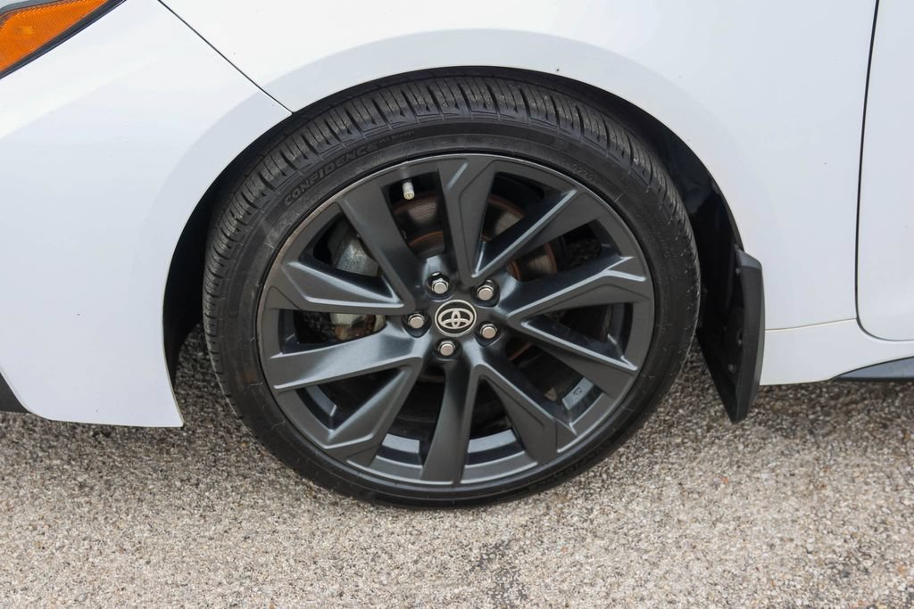 Used 2024 Toyota Corolla SE w/ SE Premium Package FWD image 29