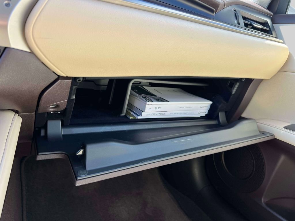 Used 2017 Lexus ES 350 w/ Navigation System Package image 36