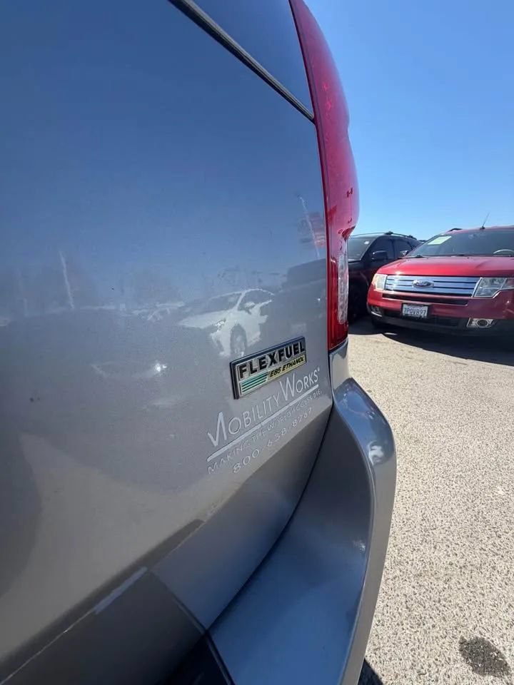 Used 2013 Dodge Grand Caravan SXT FWD image 4