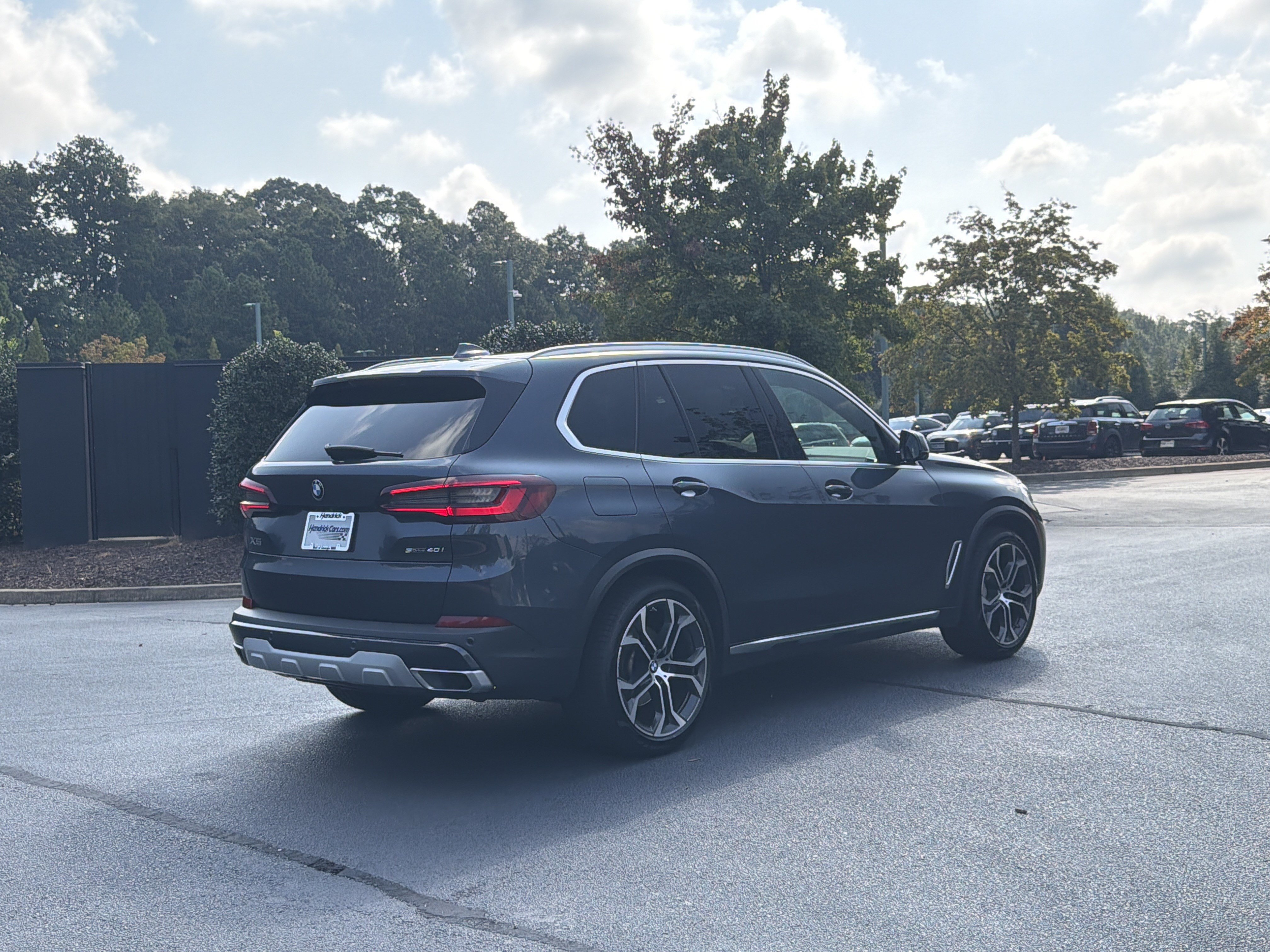 Used 2021 BMW X5 sDrive40i w/ Premium Package RWD image 3