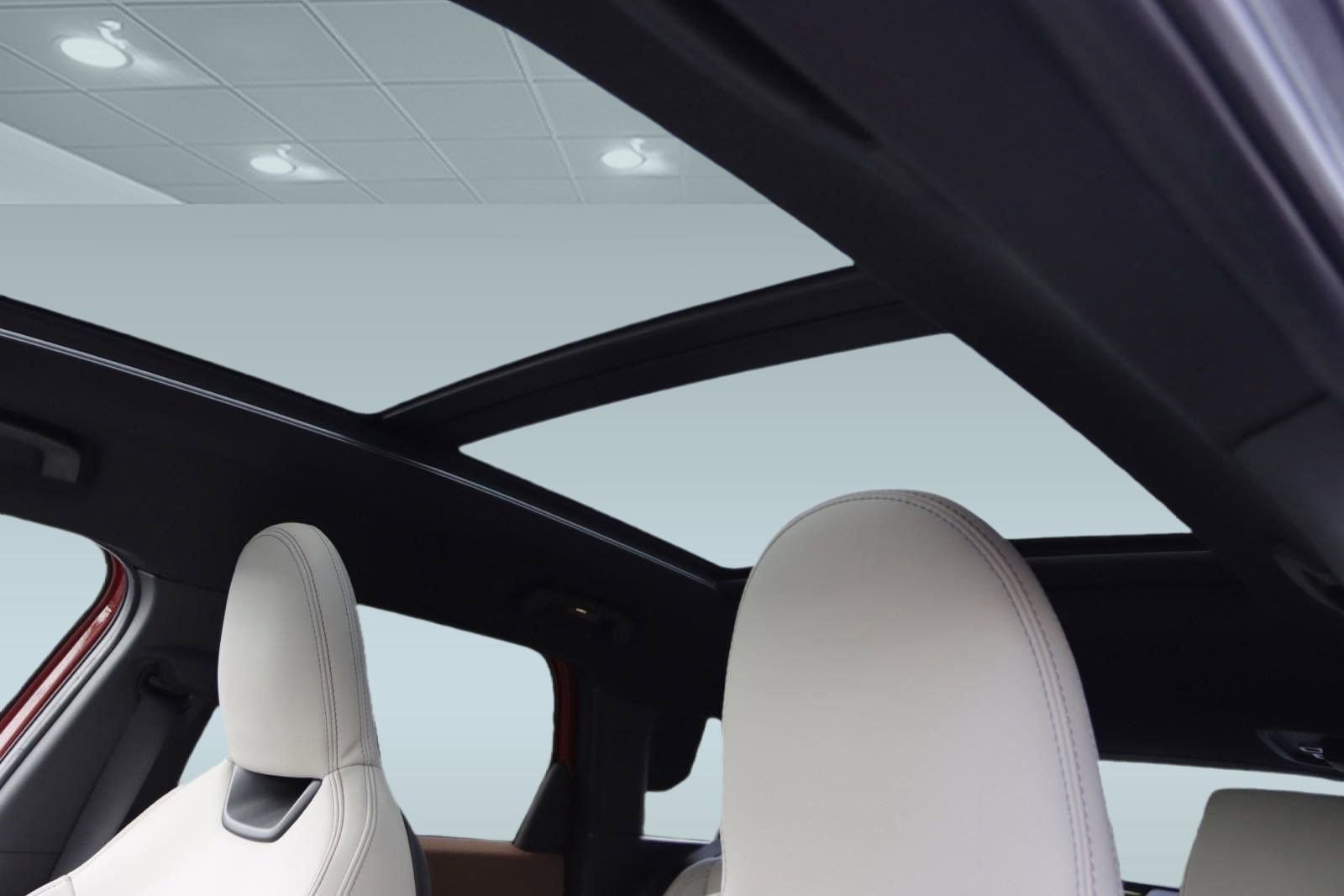 Used 2025 MINI Cooper Countryman S w/ Comfort Package Max image 13