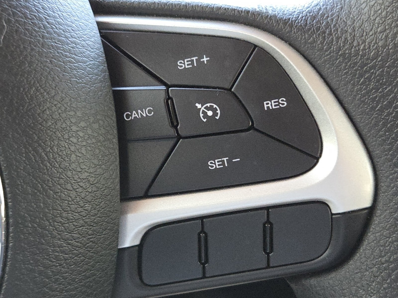 Used 2018 Jeep Renegade Sport w/ Power & Air Group image 8