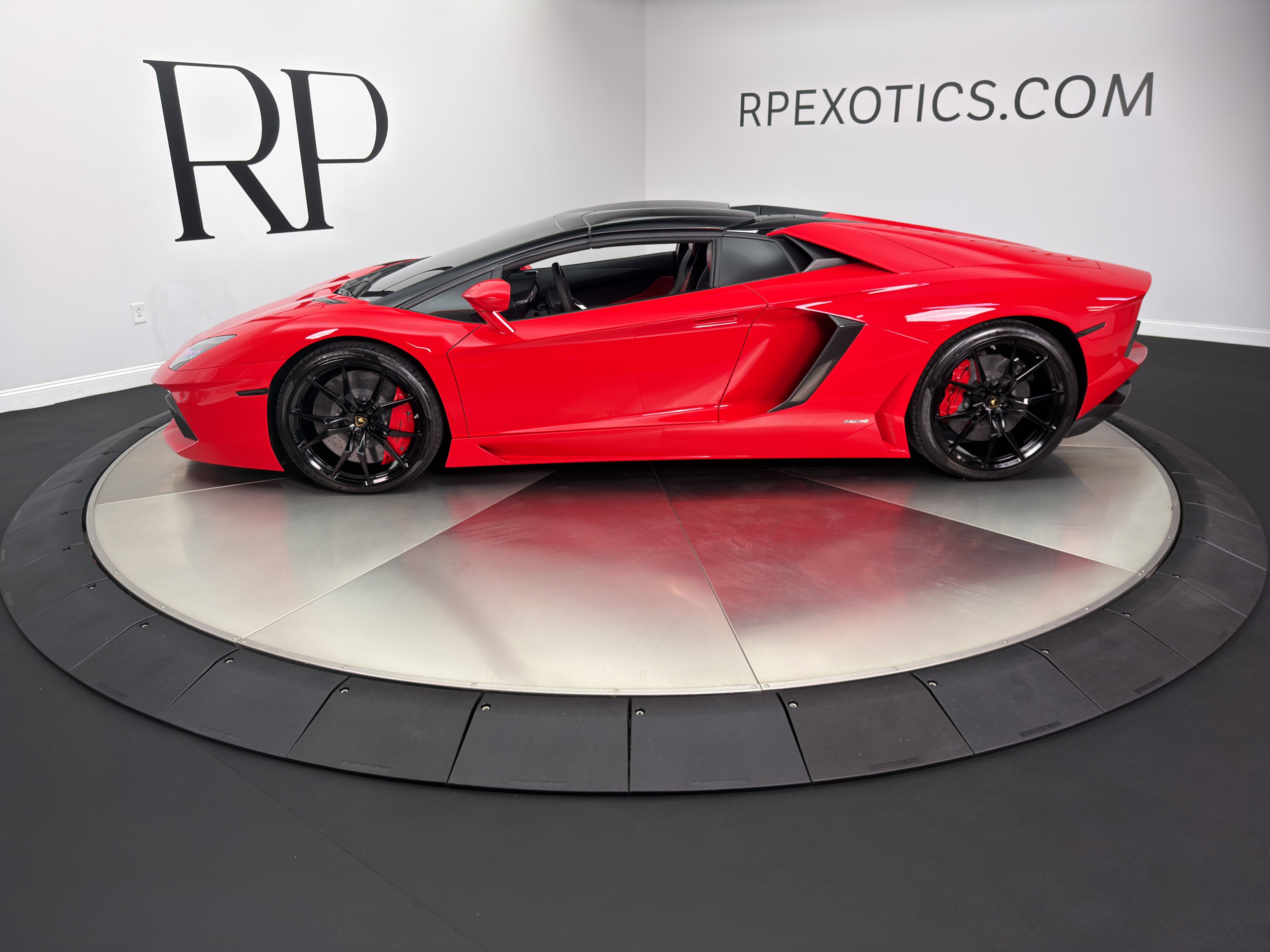Used 2016 Lamborghini Aventador LP 700-4 AWD/4WD image 14