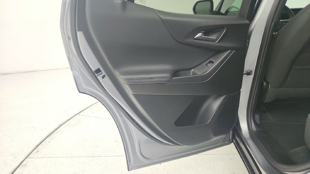 Used 2025 Chevrolet Equinox LT FWD image 26