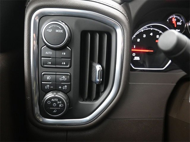 Used 2023 Chevrolet Silverado 3500 LTZ w/ LTZ Convenience Package image 27