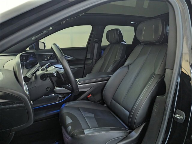 Used 2023 Cadillac Lyriq 2WD image 5