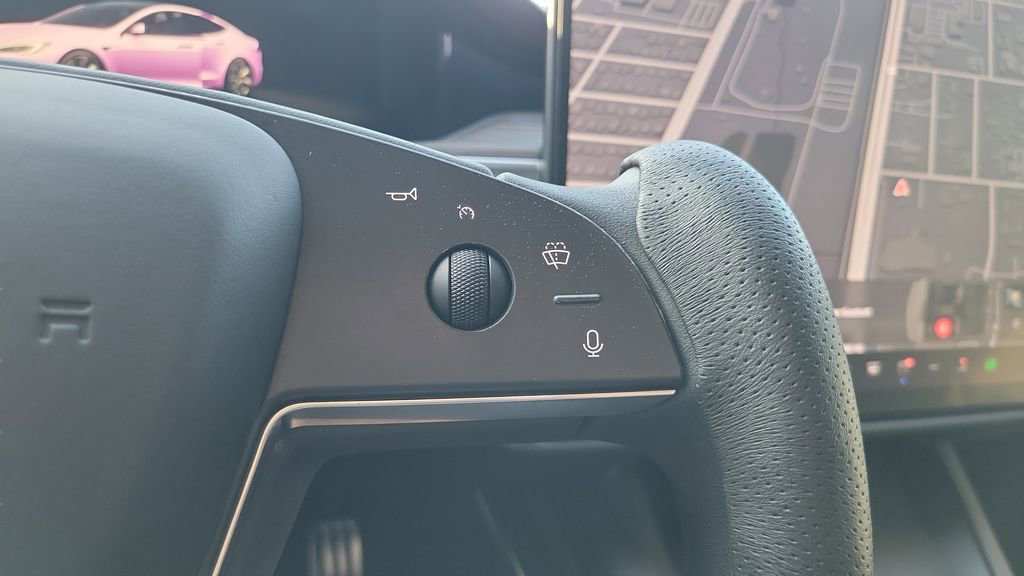 Used 2022 Tesla Model S image 26