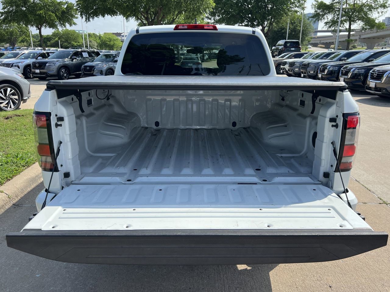 Certified 2022 Nissan Frontier SV image 7