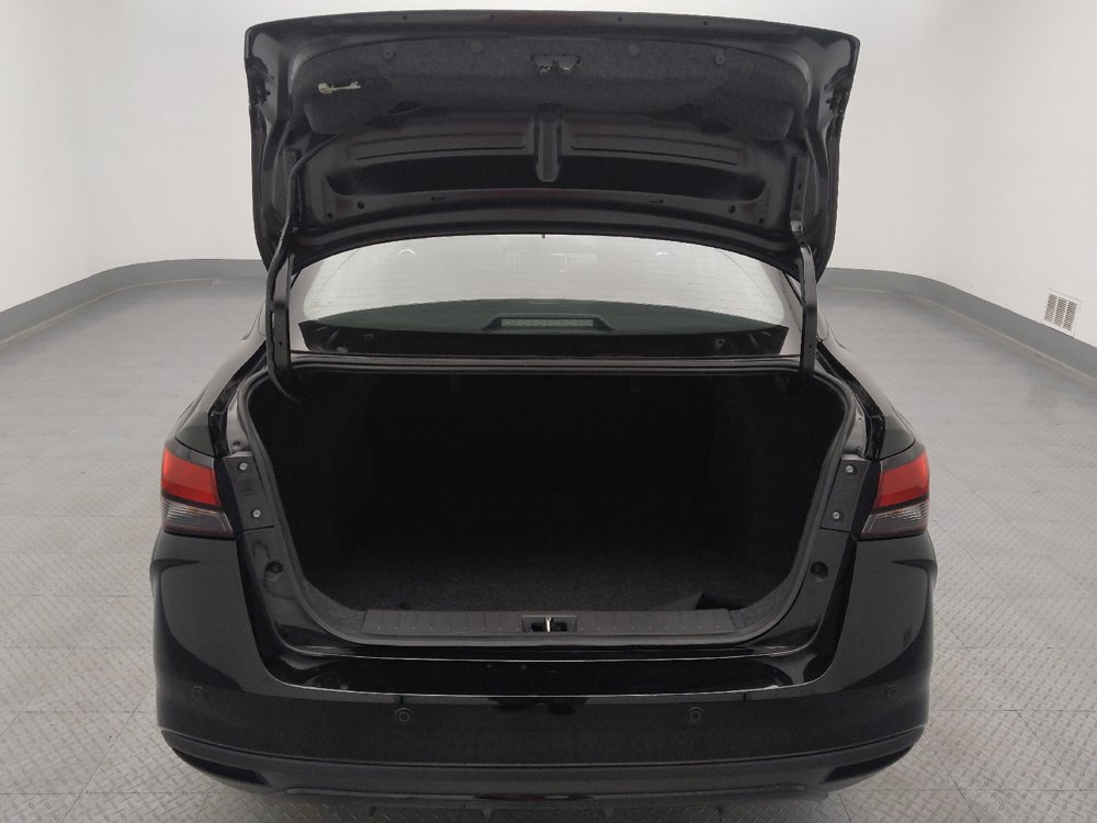 Used 2025 Nissan Versa S w/ Trunk Package FWD image 29