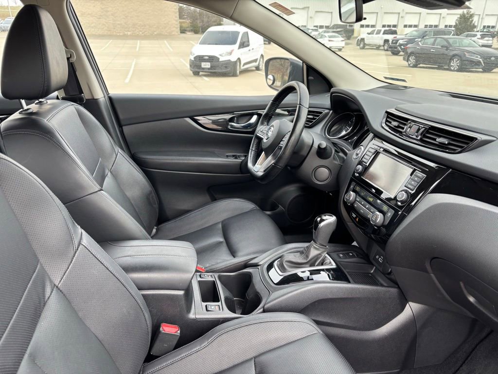 Used 2022 Nissan Rogue Sport SL image 13