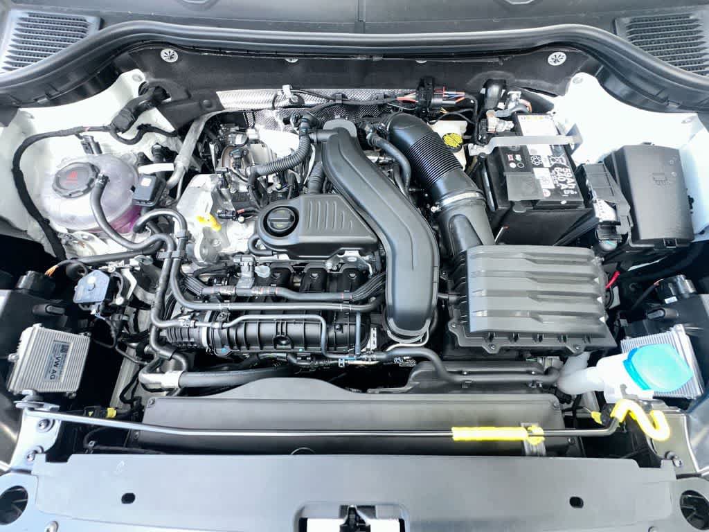 New 2026 Volkswagen Taos SE FWD image 12