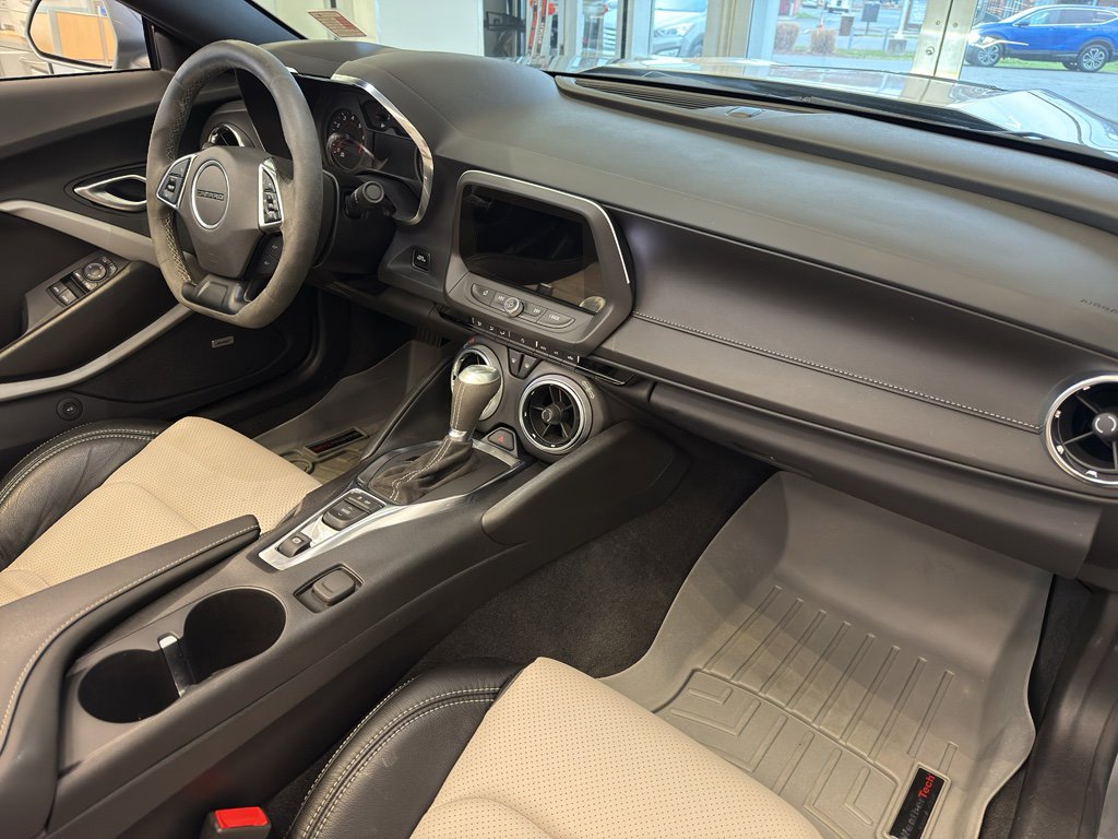 Used 2024 Chevrolet Camaro LT w/ RS Package image 27