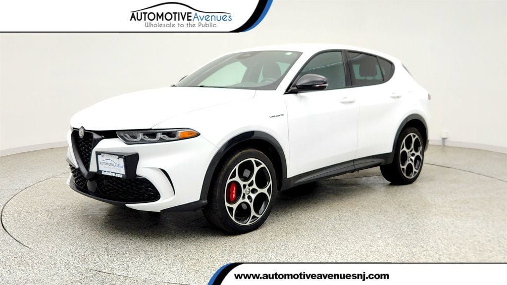 Used 2024 Alfa Romeo Tonale Veloce AWD/4WD image 1