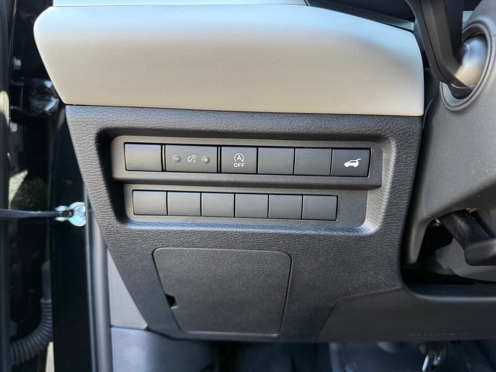 New 2026 Mitsubishi Outlander FWD image 33