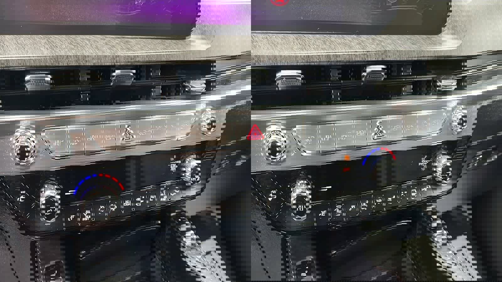 Used 2024 Kia Telluride SX Prestige w/ Towing Package image 20