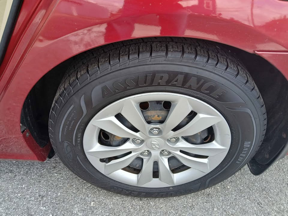 Used 2011 Hyundai Sonata GLS image 9