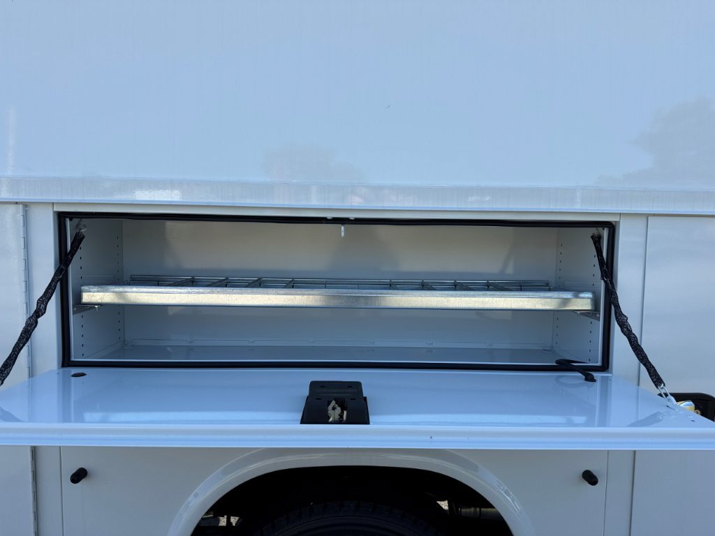 New 2027 Ford E-350 and Econoline 350 Super Duty w/ Power Equipment Group RWD image 10