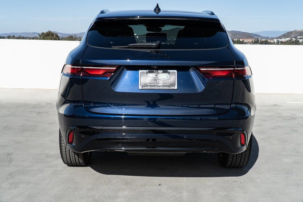 Used 2025 Jaguar F-PACE R-Dynamic S AWD/4WD image 4