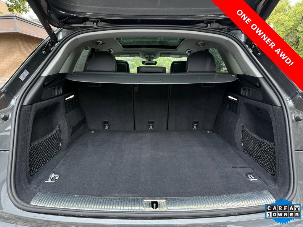 Used 2021 Audi Q5 e Prestige w/ Prestige Package image 38